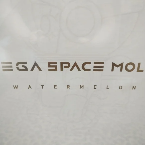 Pop Mart- Mega Space Molly- Watermelon- 400% - Picture 2 of 7